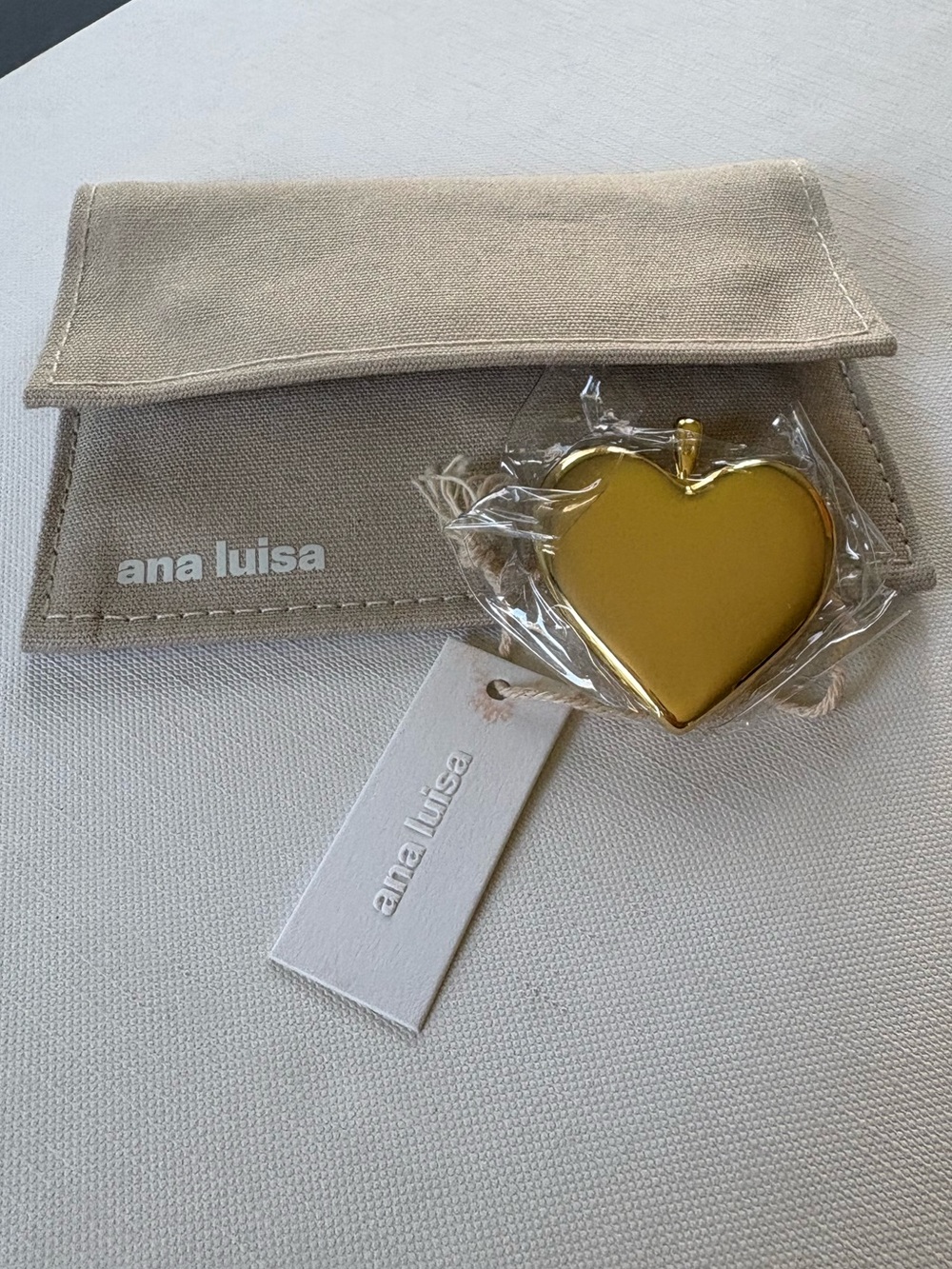 Ana Luisa Vera heart pendant